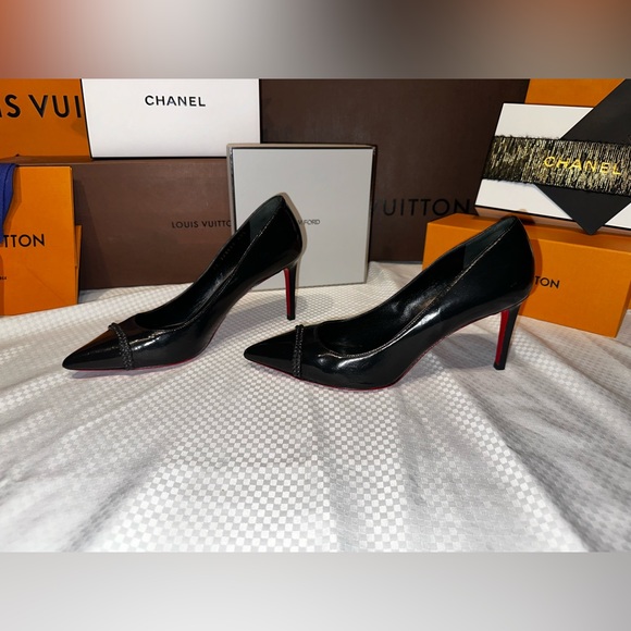 Yves Saint Laurent Black Heels 40.5 fit more like a 9.5 - Picture 2 of 13